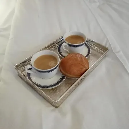 Montigny House And Antiques Bed & Breakfast