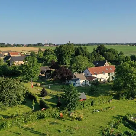 Montigny House And Antiques Bed & Breakfast Seron